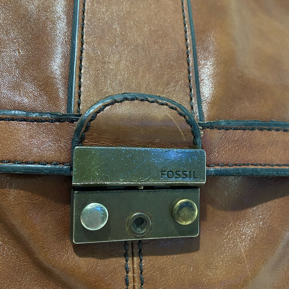 Fossil, brown satchel bag.
